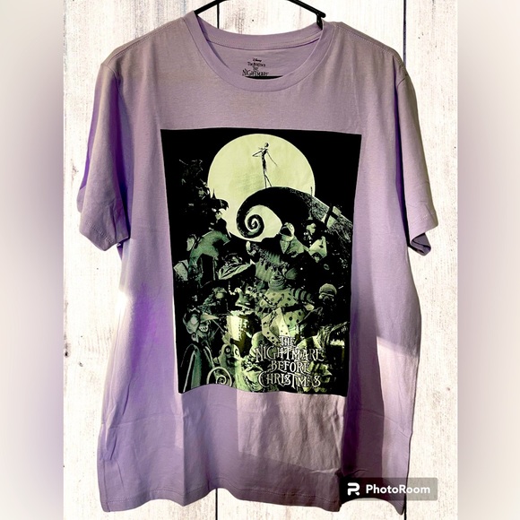 🔥Junior’s Nightmare Before XMAS graphic tee ✨ - Picture 1 of 3